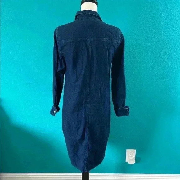 Levi’s denim blue midi button up dress in size small - Picture 3 of 5